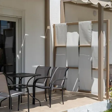 Danai Maisonettes Ofriniou